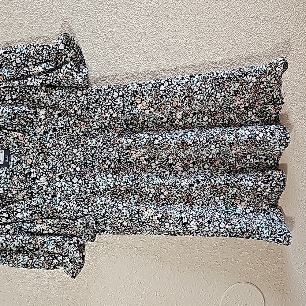 VERO Moda Floral Dress - Picture 3 of 10